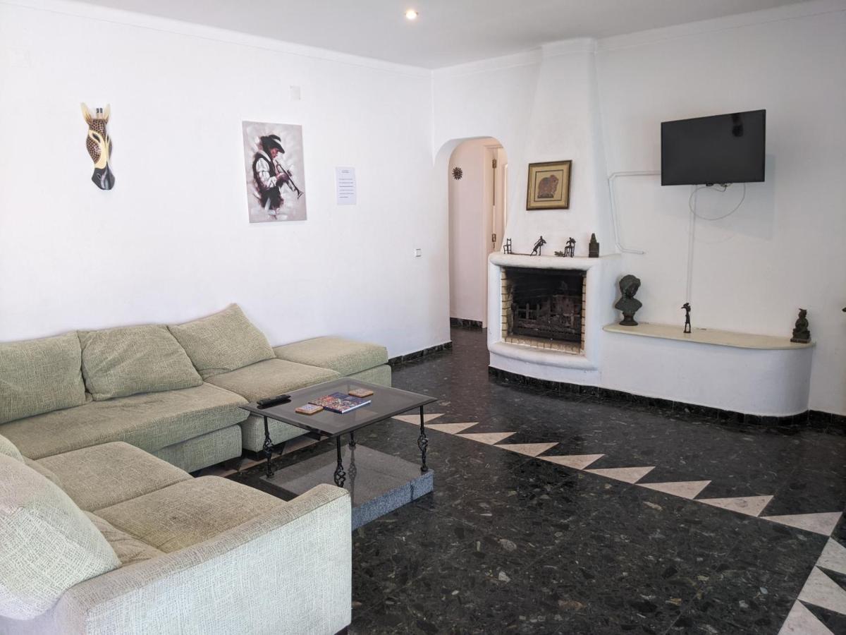 Dolphin House Hostel 法鲁区 外观 照片