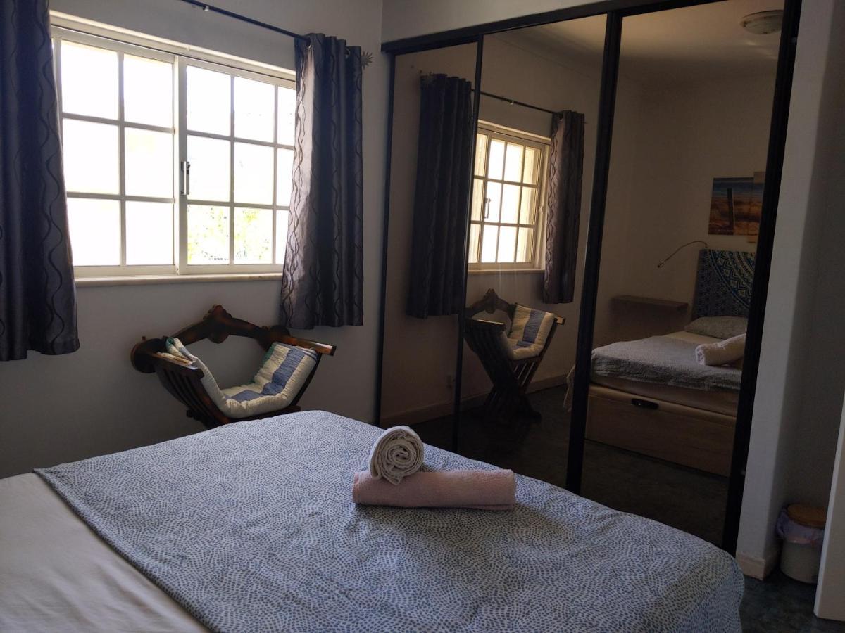 Dolphin House Hostel 法鲁区 外观 照片